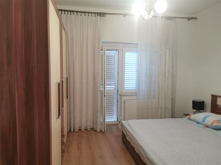 Apartment A2, for 6 persons