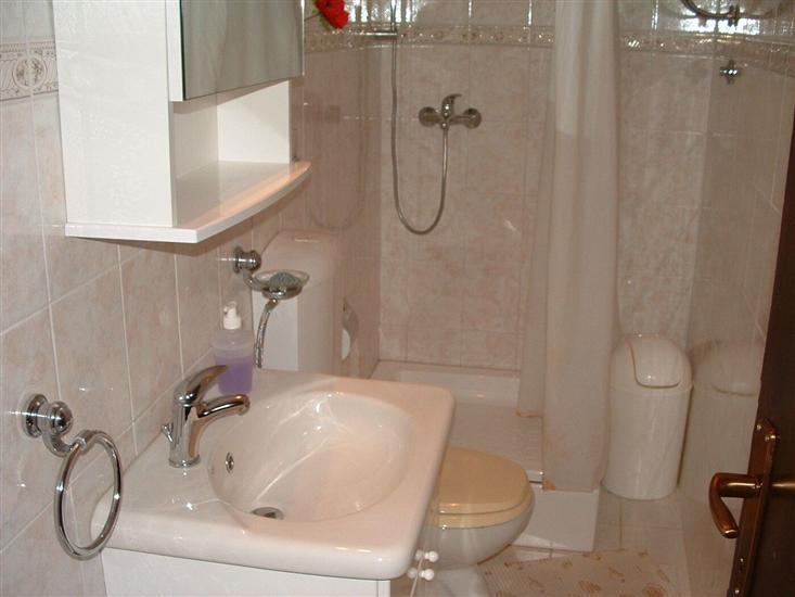 Apartment A1, for 6 persons