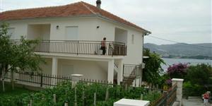 Apartment - Okrug Gornji (Ciovo)