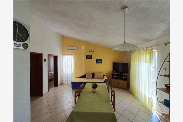 Apartment A2, for 3 persons