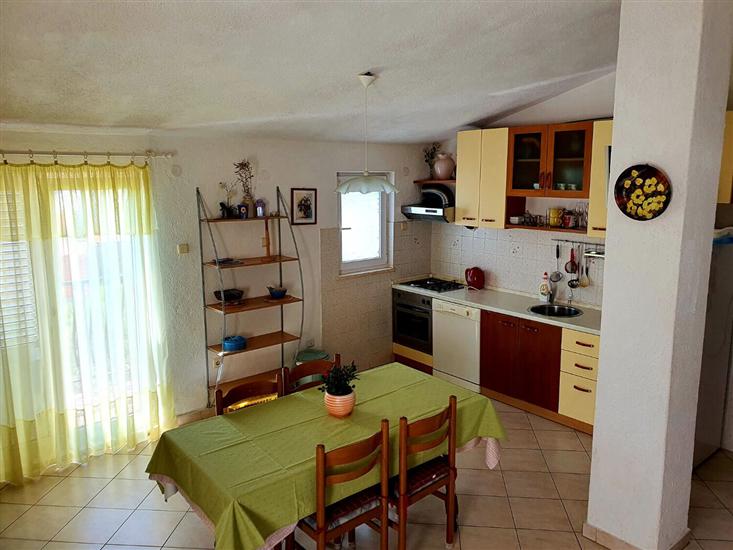 Apartment A2, for 3 persons