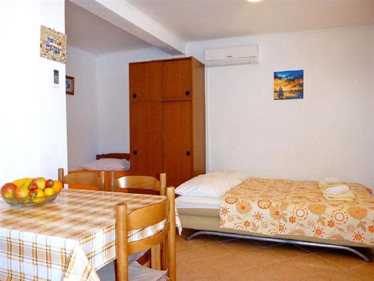 Apartment A1, for 3 persons