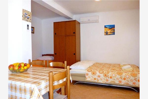 Apartment A1, for 3 persons