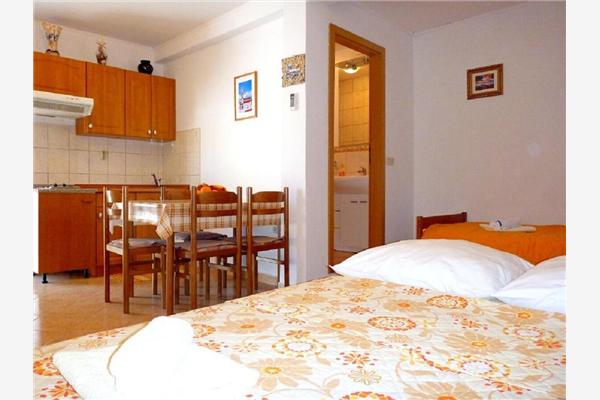 Apartment A1, for 3 persons