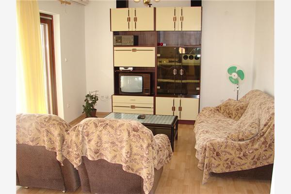 Apartment A1, for 7 persons
