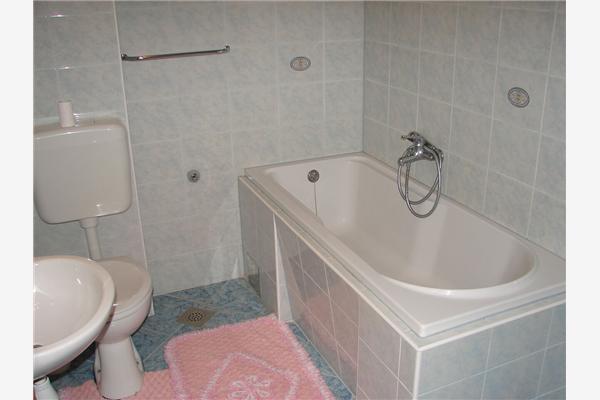 Apartment A1, for 7 persons