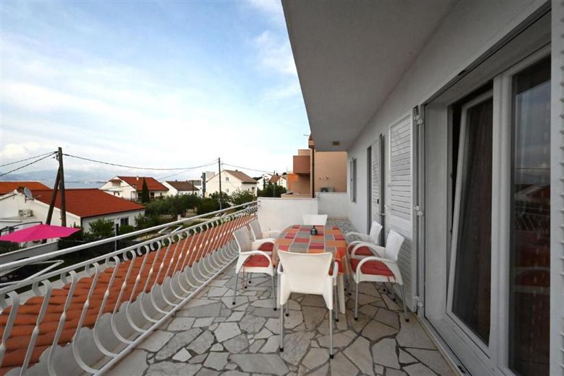 Apartment A2, for 7 persons