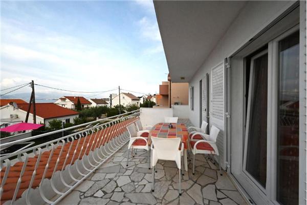 Apartment A2, for 7 persons