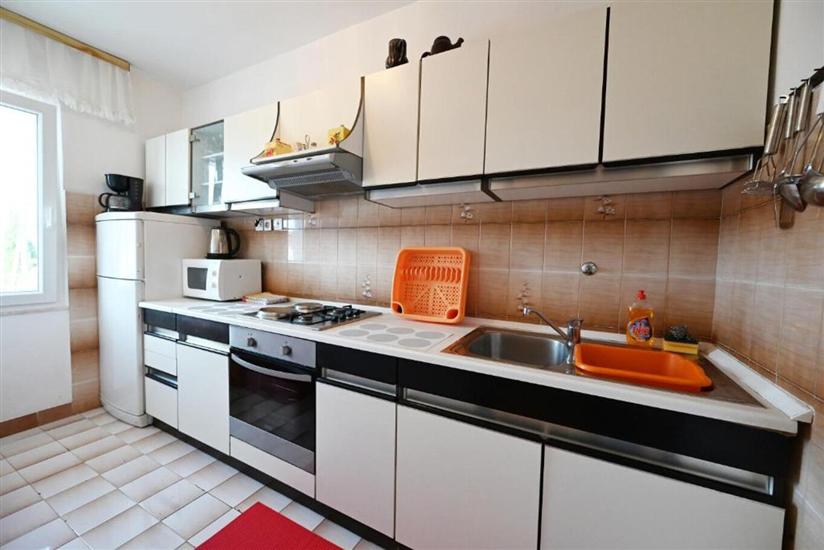 Apartment A2, for 7 persons