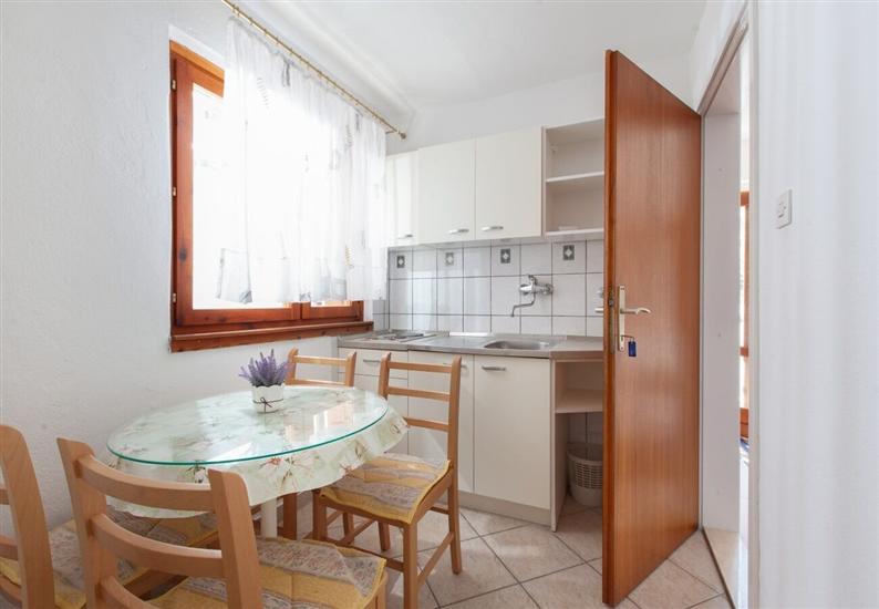 Apartment A1, for 6 persons