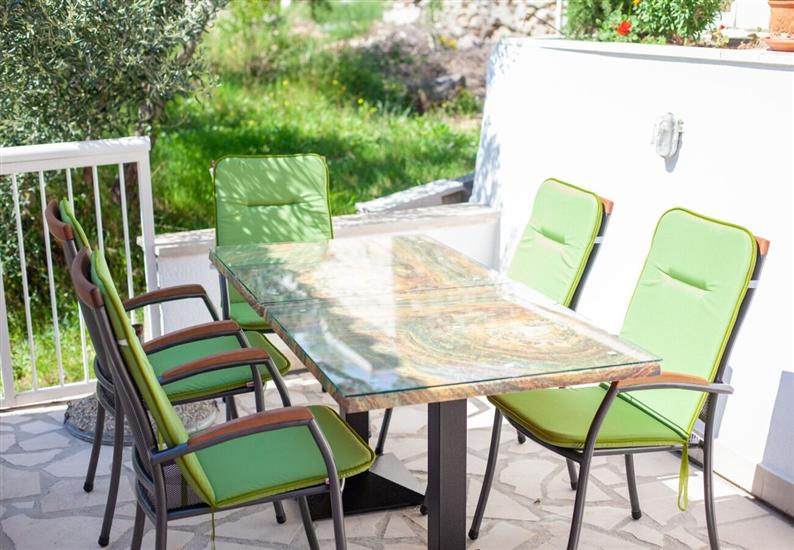 Apartment A2, for 6 persons