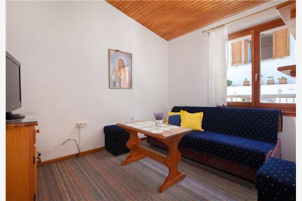 Apartment A2, for 6 persons