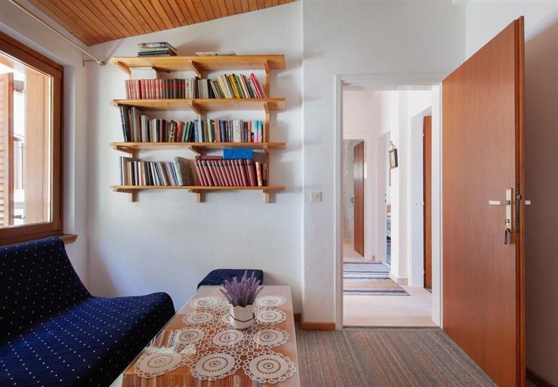 Apartment A2, for 6 persons