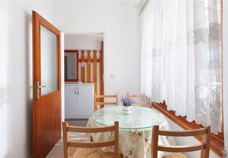 Apartment A2, for 6 persons