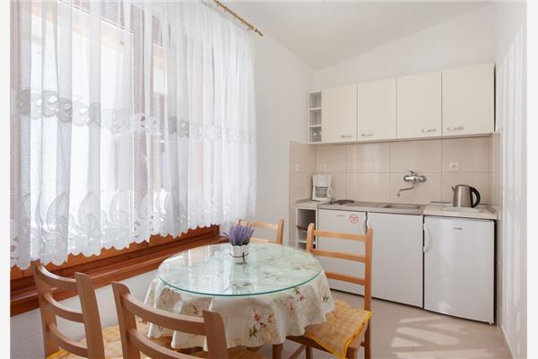 Apartment A2, for 6 persons