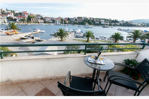 Apartment A4, for 4 persons