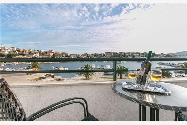 Apartment A4, for 4 persons