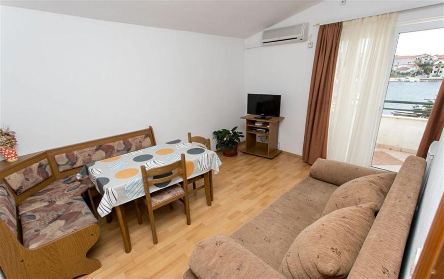 Apartment A4, for 4 persons