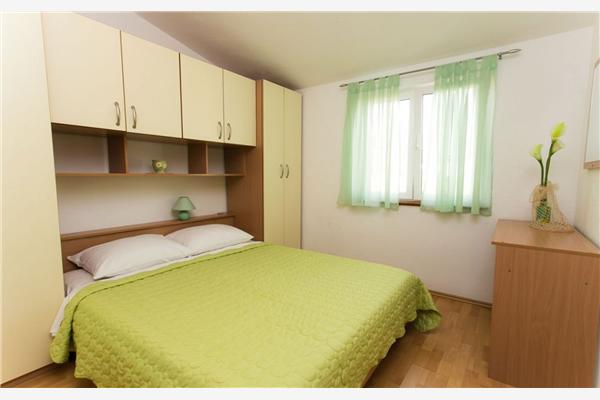 Apartment A4, for 4 persons