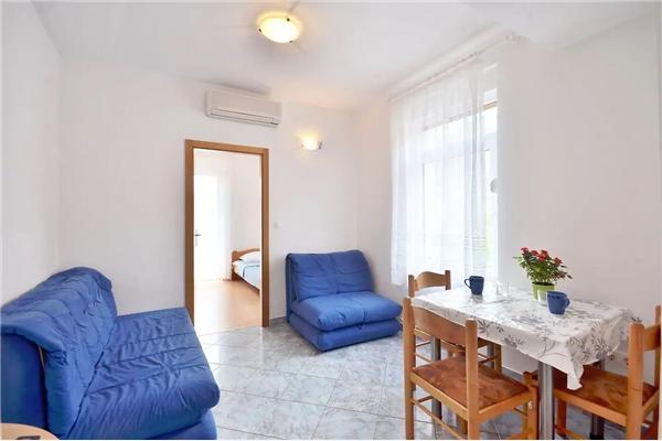Apartment A1, for 4 persons