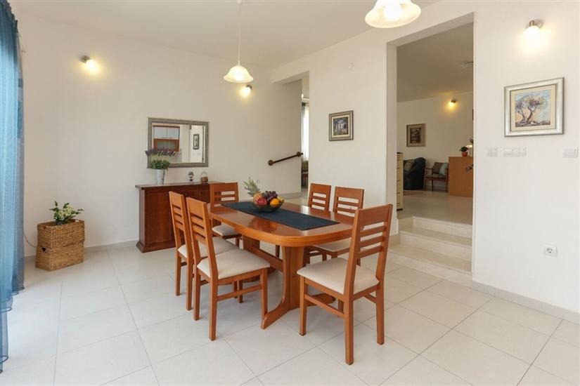 House K1, for 8 persons