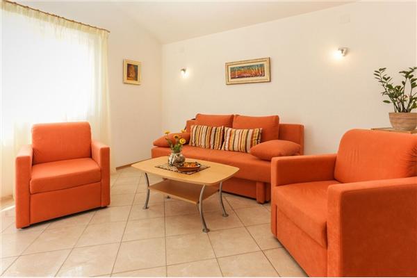 House K1, for 8 persons