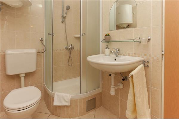 House K1, for 8 persons