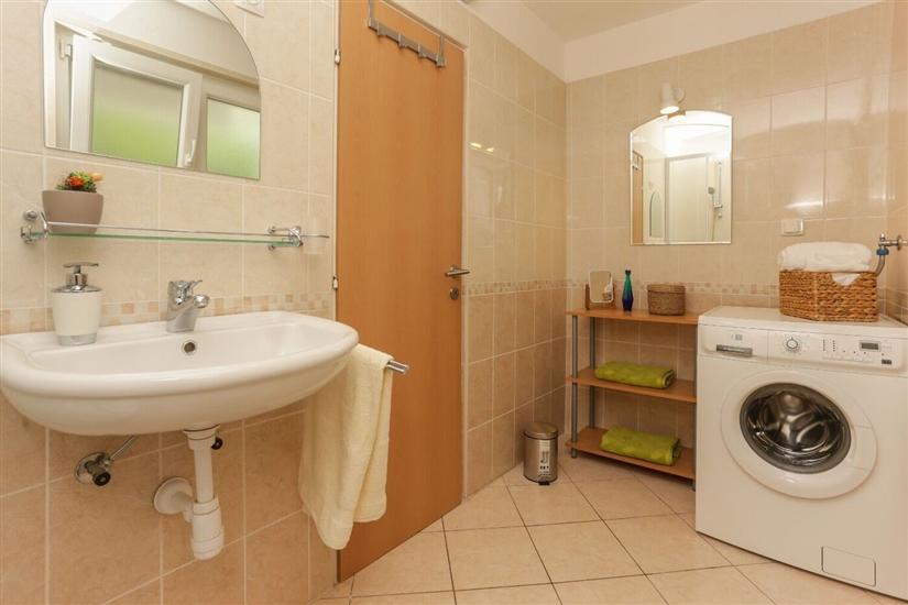 House K1, for 8 persons