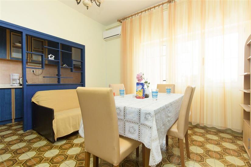 Apartment A2, for 4 persons
