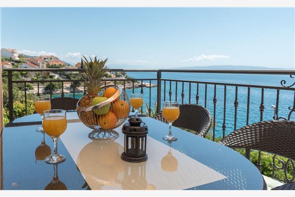 Apartment A1, for 6 persons