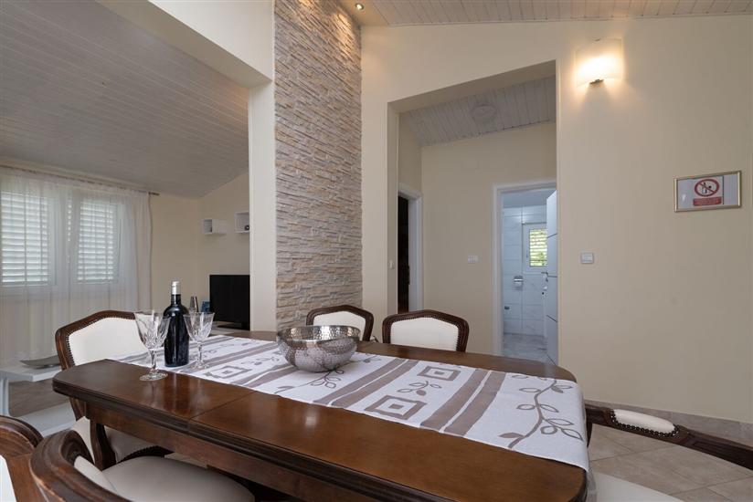 Apartment A1, for 6 persons