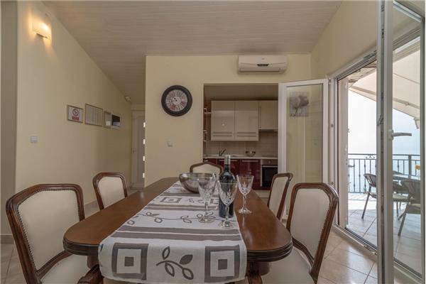 Apartment A1, for 6 persons