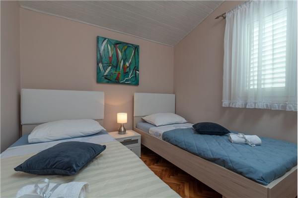 Apartment A1, for 6 persons