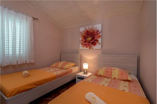 Apartment A1, for 6 persons