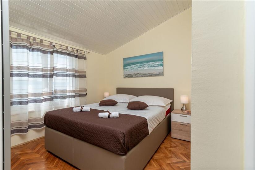 Apartment A1, for 6 persons