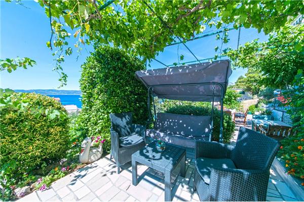 Apartment A1, for 5 persons