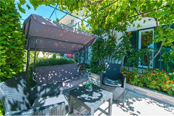 Apartment A1, for 5 persons