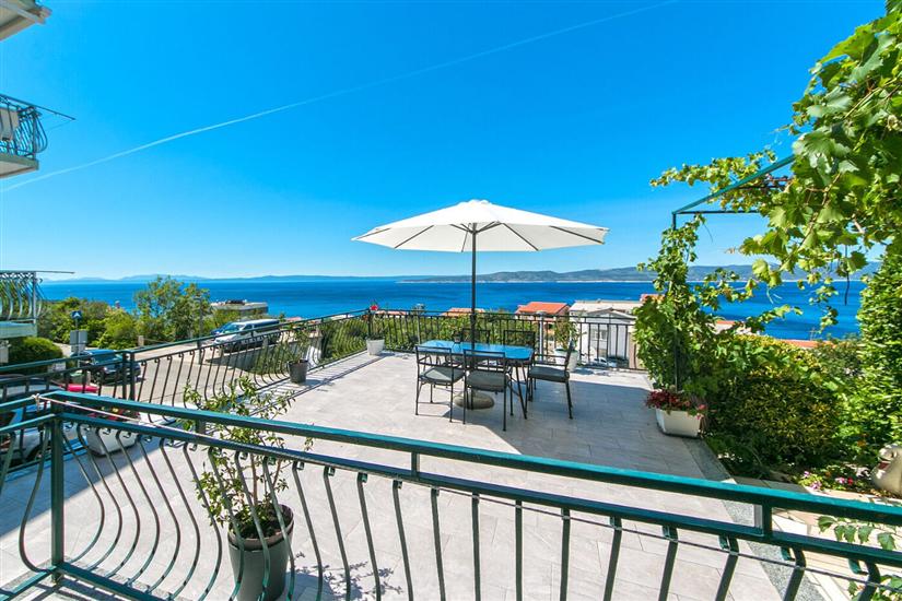 Apartment A1, for 5 persons