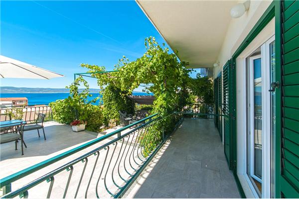 Apartment A1, for 5 persons