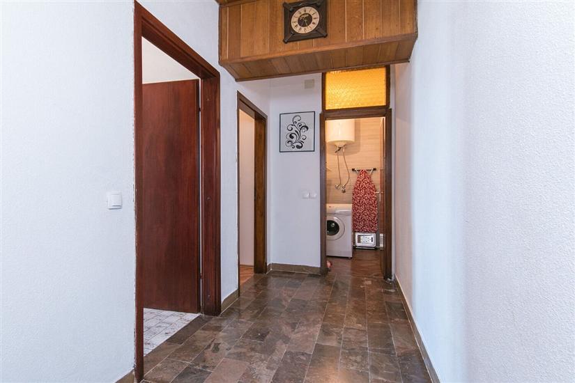 Apartment A1, for 5 persons