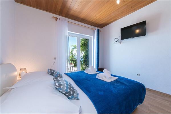 Apartment A1, for 5 persons