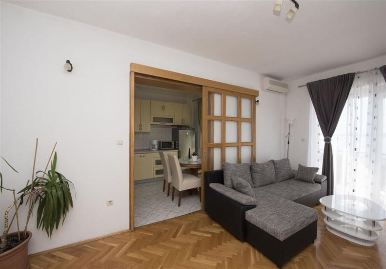Apartment A2, for 6 persons