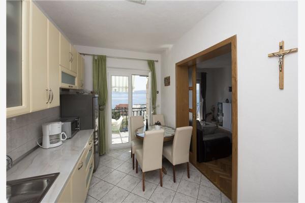 Apartment A2, for 6 persons