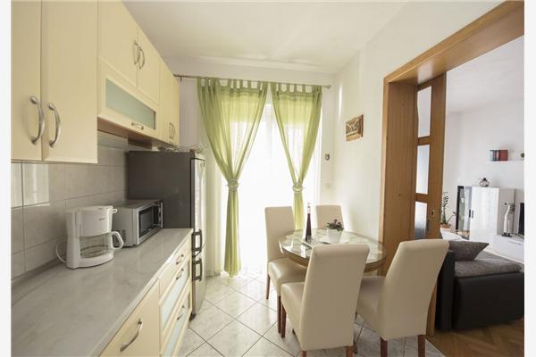 Apartment A2, for 6 persons