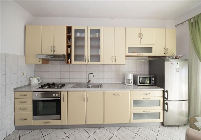 Apartment A2, for 6 persons