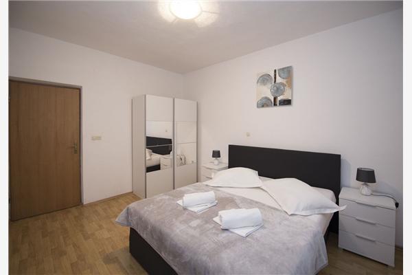 Apartment A2, for 6 persons