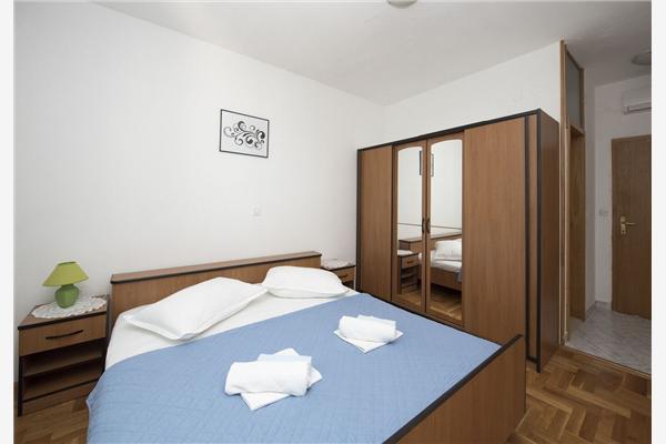 Apartment A2, for 6 persons