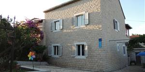 Apartment - Mirca - island Brac