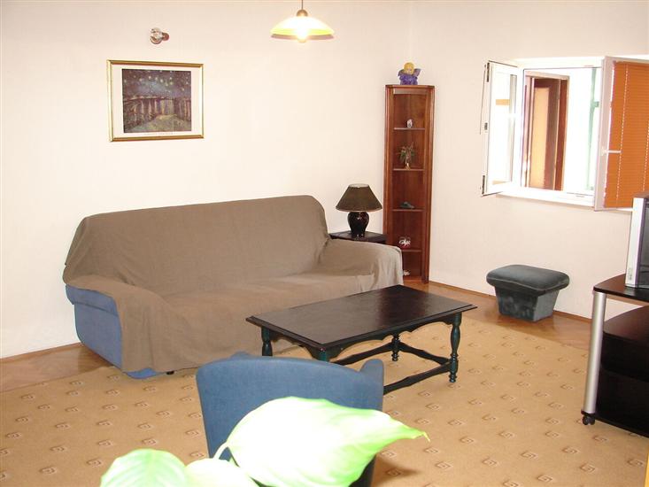 Apartment A1, for 6 persons