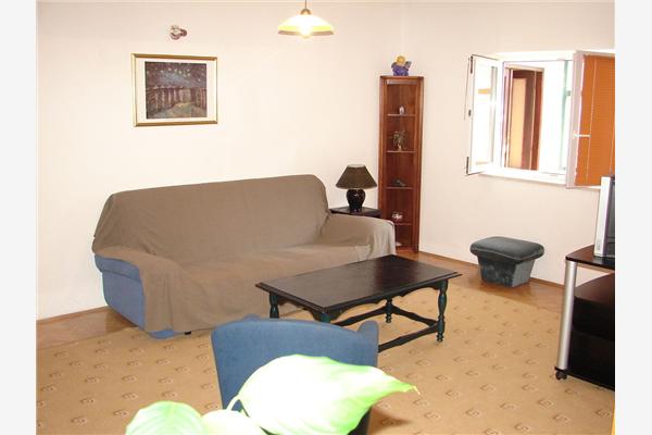 Apartment A1, for 6 persons
